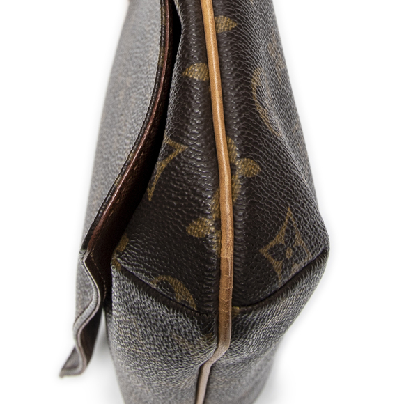 Louis Vuitton Musette Tango - Picture 8 of 10